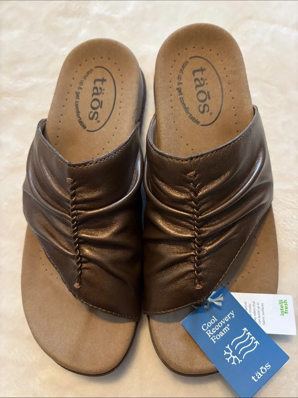 Taos “Gift 2” Toe-Thong Sandals Metallic Bronze Size 7  New With Tags Comfy - Picture 8 of 12